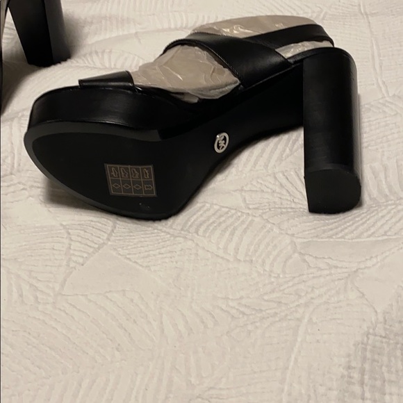 Michael Kors Platforms - Picture 2 of 3